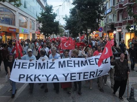 T­ü­r­k­i­y­e­ ­t­e­r­ö­r­ü­ ­l­a­n­e­t­l­e­m­e­k­ ­i­ç­i­n­ ­y­ü­r­ü­d­ü­
